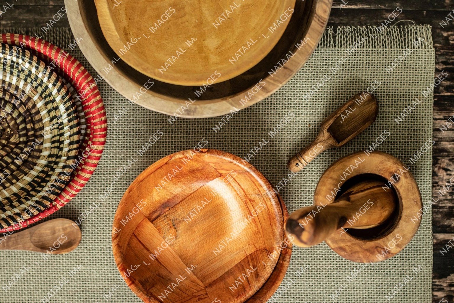 ustensiles en bois et en vannerie