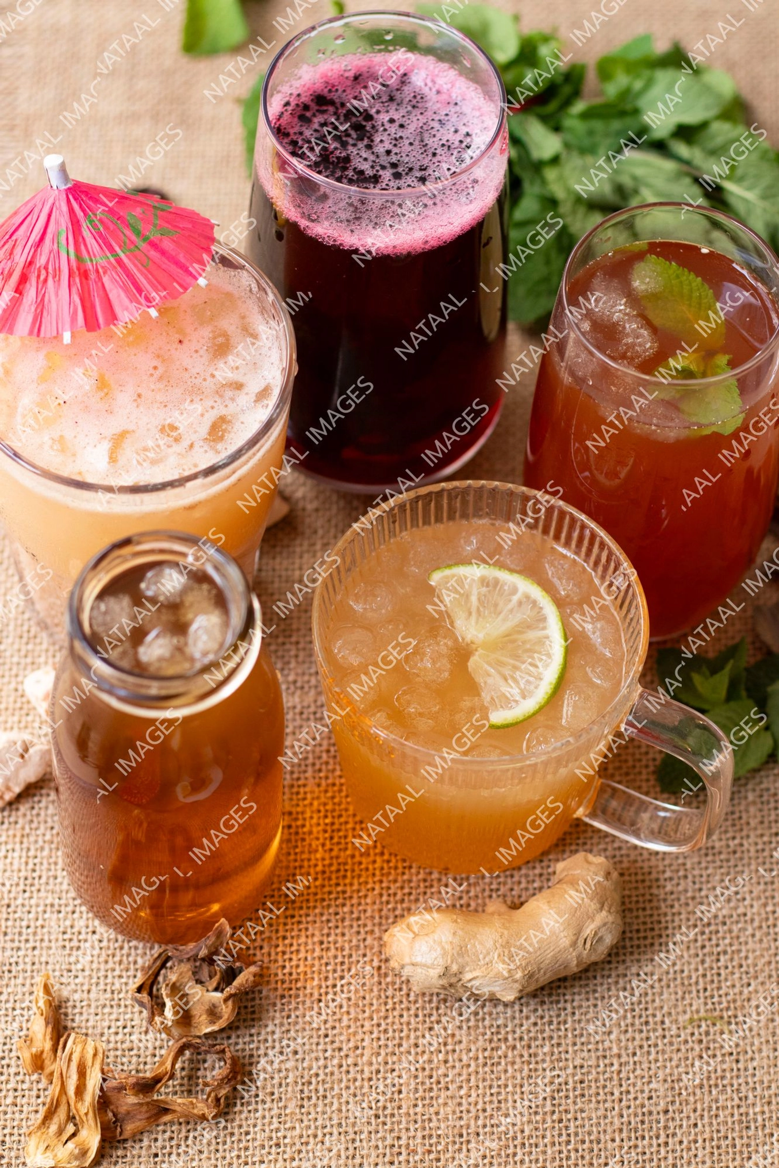 verres de diverses boissons senegalaises